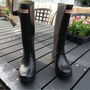Hunter Huntress black tall rain boots